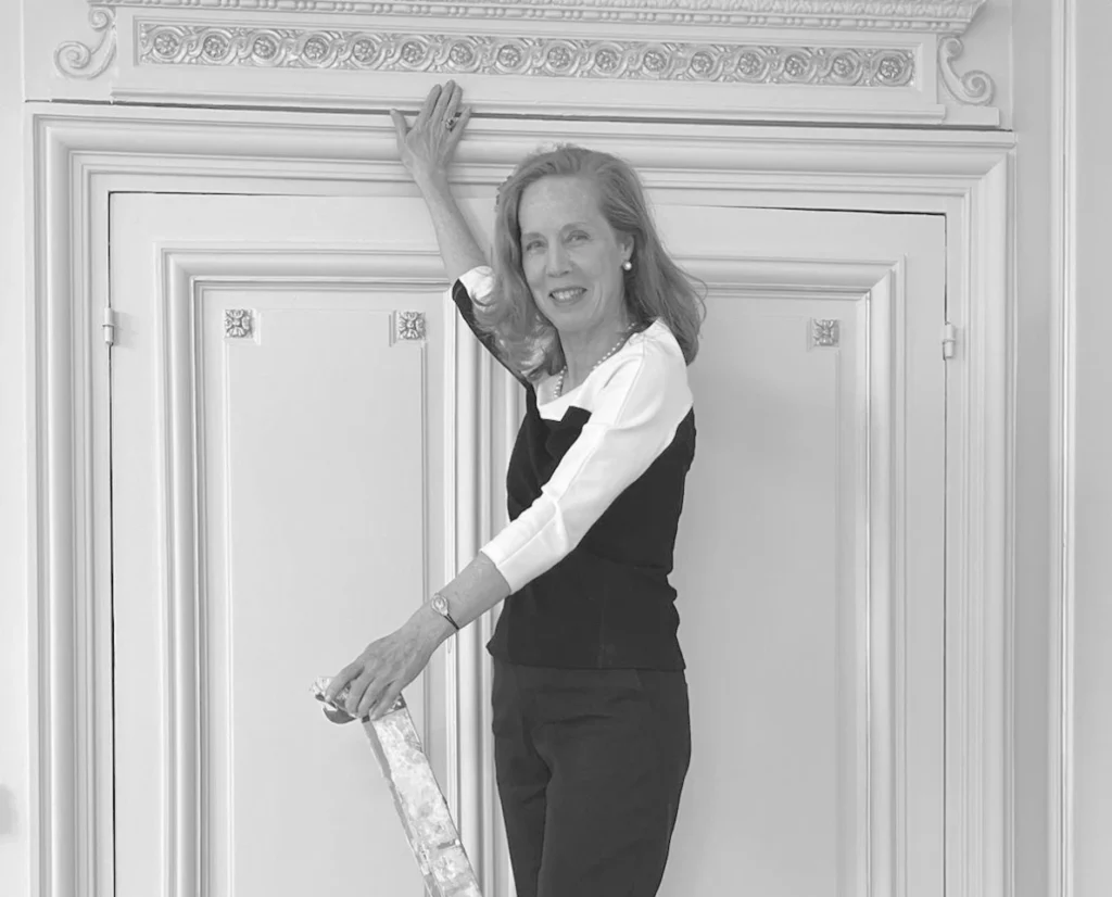 Sumner designer Paris